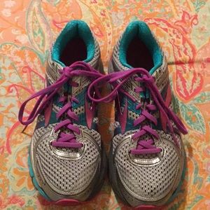 Used Brooks tennis shoes
